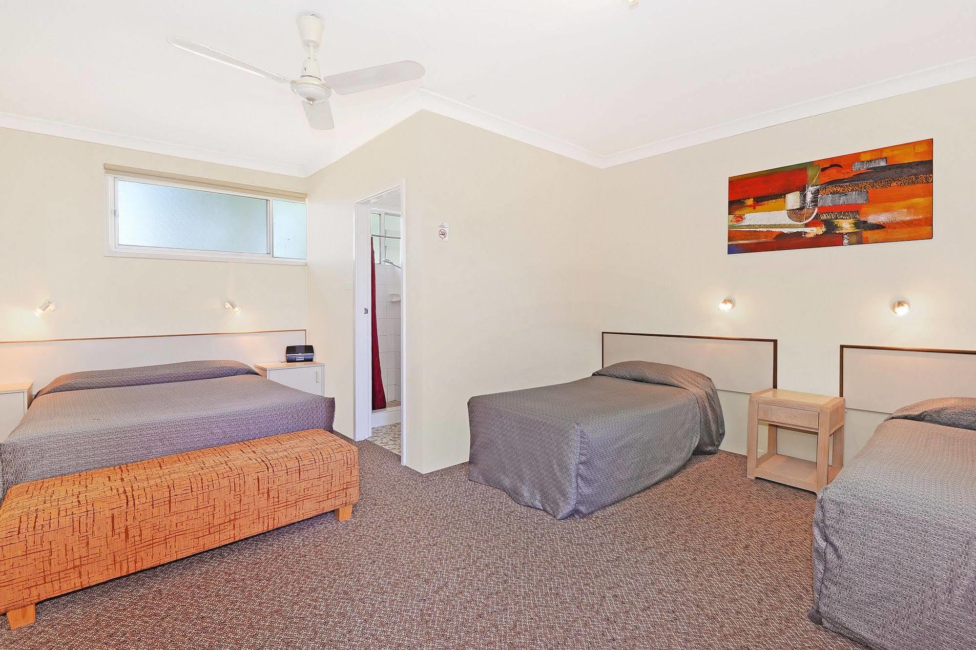 Wingham Motel Экстерьер фото